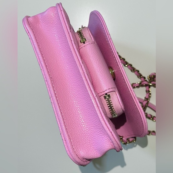 ♥️SOLD♥️ Chanel 23P Lilac Pink Caviar Business Affinity Chain Clutch Mini NWT - Picture 5 of 15